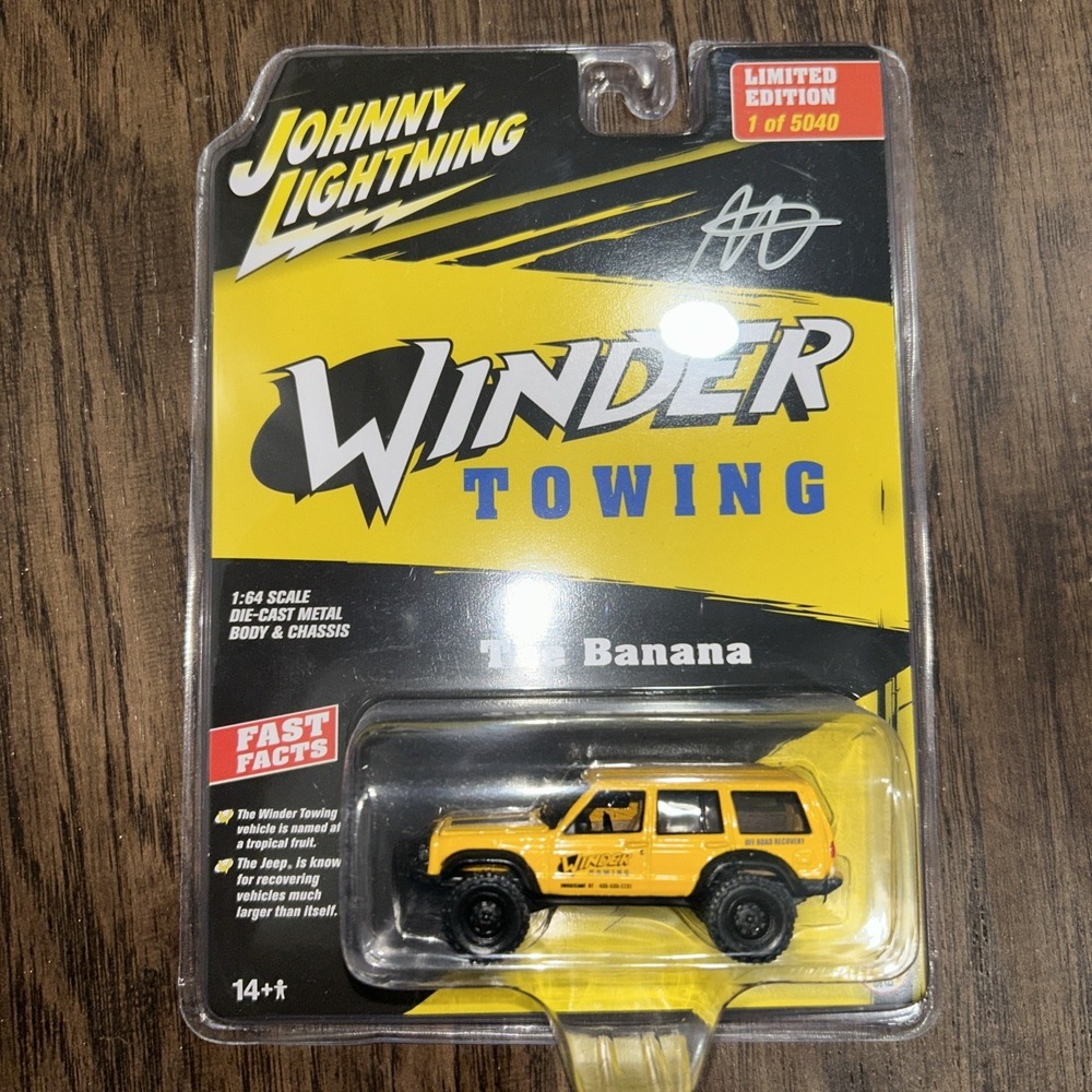 JOHNNY LIGHTNING THE BANANA JEEP CHEROKEE XJ WINDER TOWING SIGNED LIMITED ED